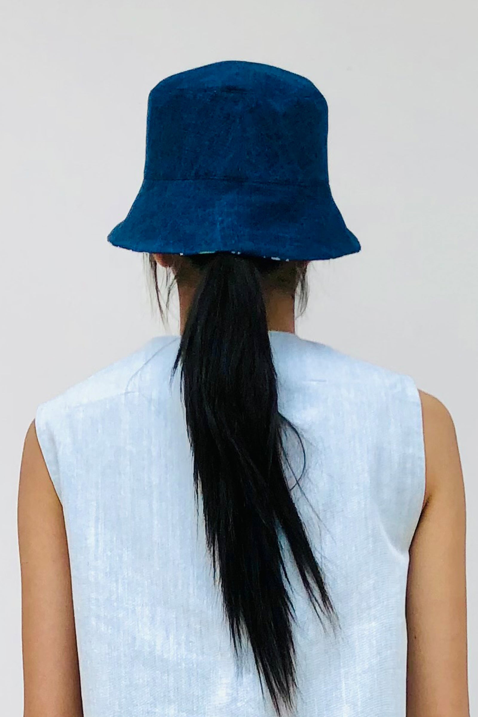 S18 ZHT02 || REVERSIBLE BUCKET HAT || NAVY BROCCOLI – Cassey Gan