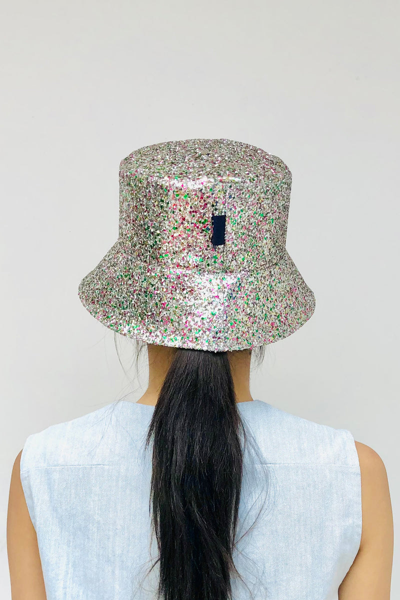 S18 ZHT08 || GLITTER BUCKET HAT || SILVER