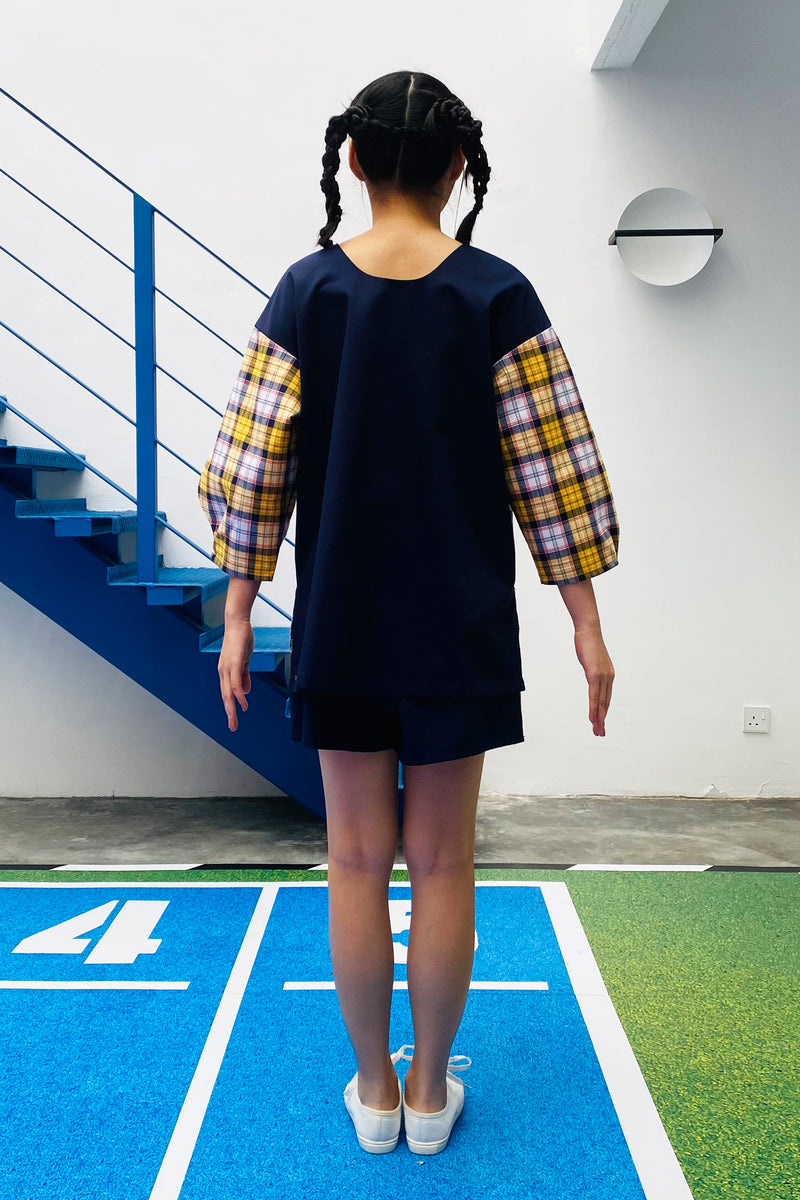LUNAR 2022 TT07 || FUWA FUWA CHECKED TOP WITH RIPPLED SLEEVES